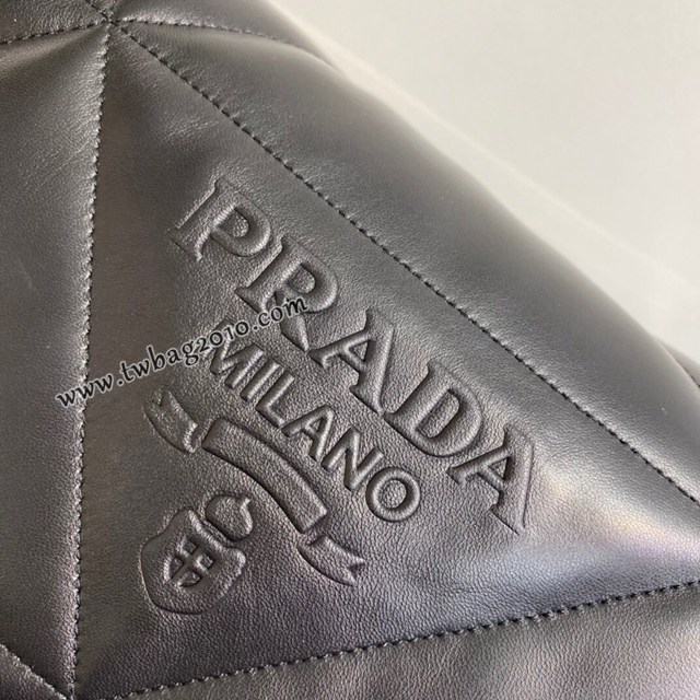 Prada專櫃最新款純手工菱形拼接圖案女包 1BD306 普拉達全羊皮翻蓋壓花斜挎包 csp1590